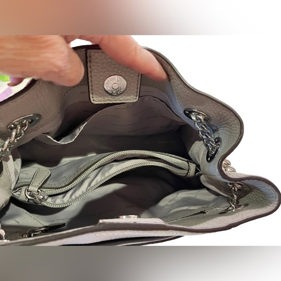 Michael Kors - soft supple leather handbag, grey / silver with Dustbag - Picture 5 of 12